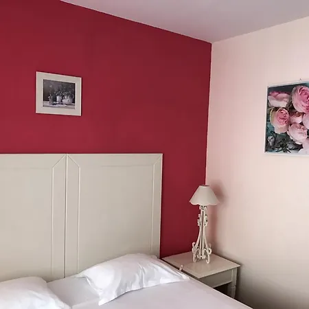 Le Festival 3* كان