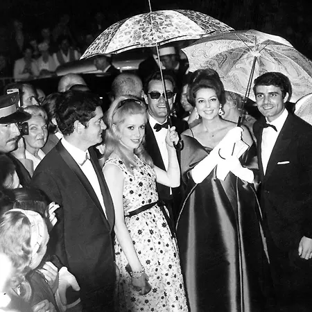 Le Festival فندق 3*